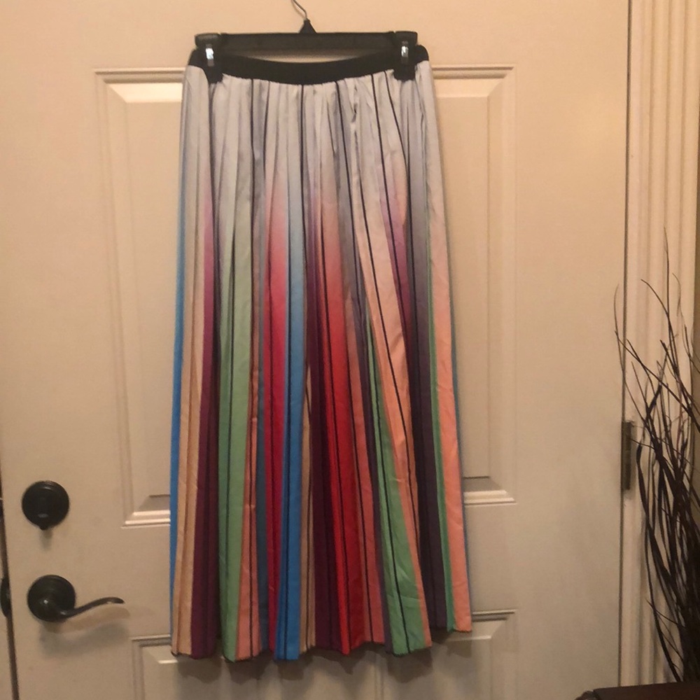 Multicolor Elastic Waist Accordion Midi Skirt